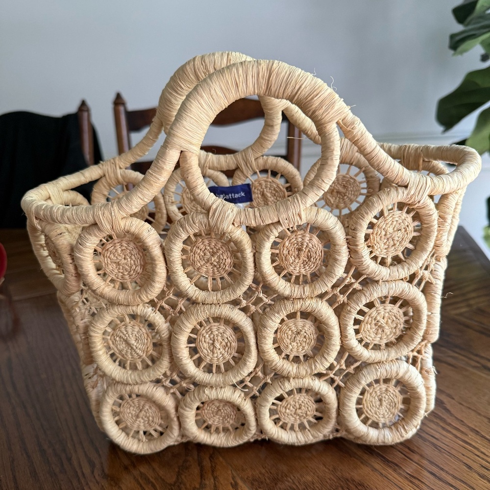 Natural Hat Attack Handbag